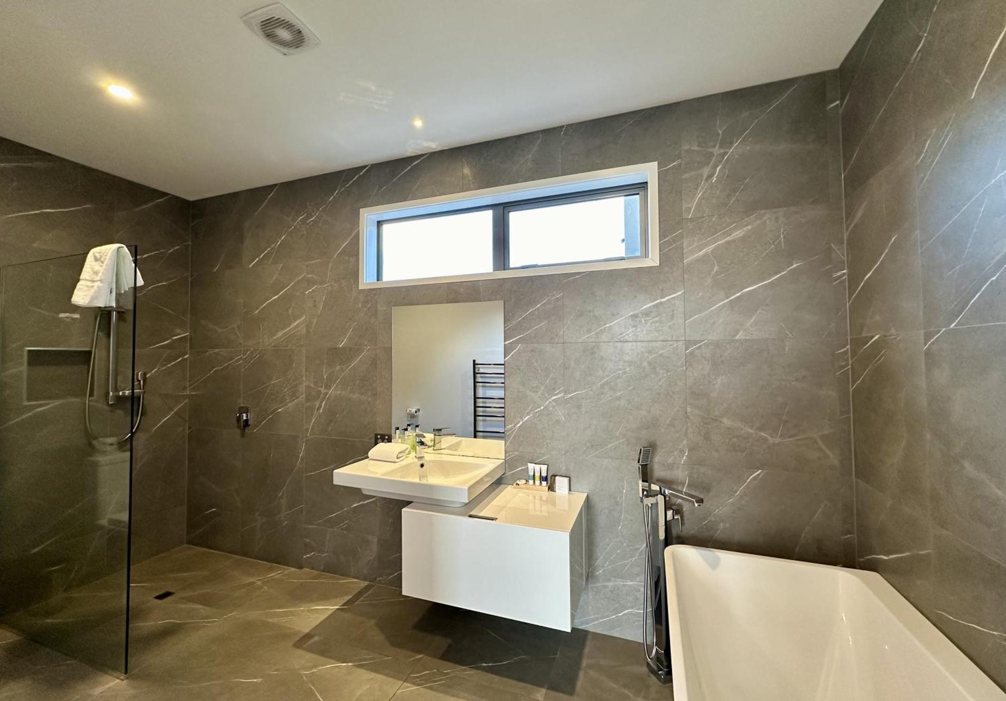 Luxury Lakeview Apartment - Лейк Текапо Екстериор снимка
