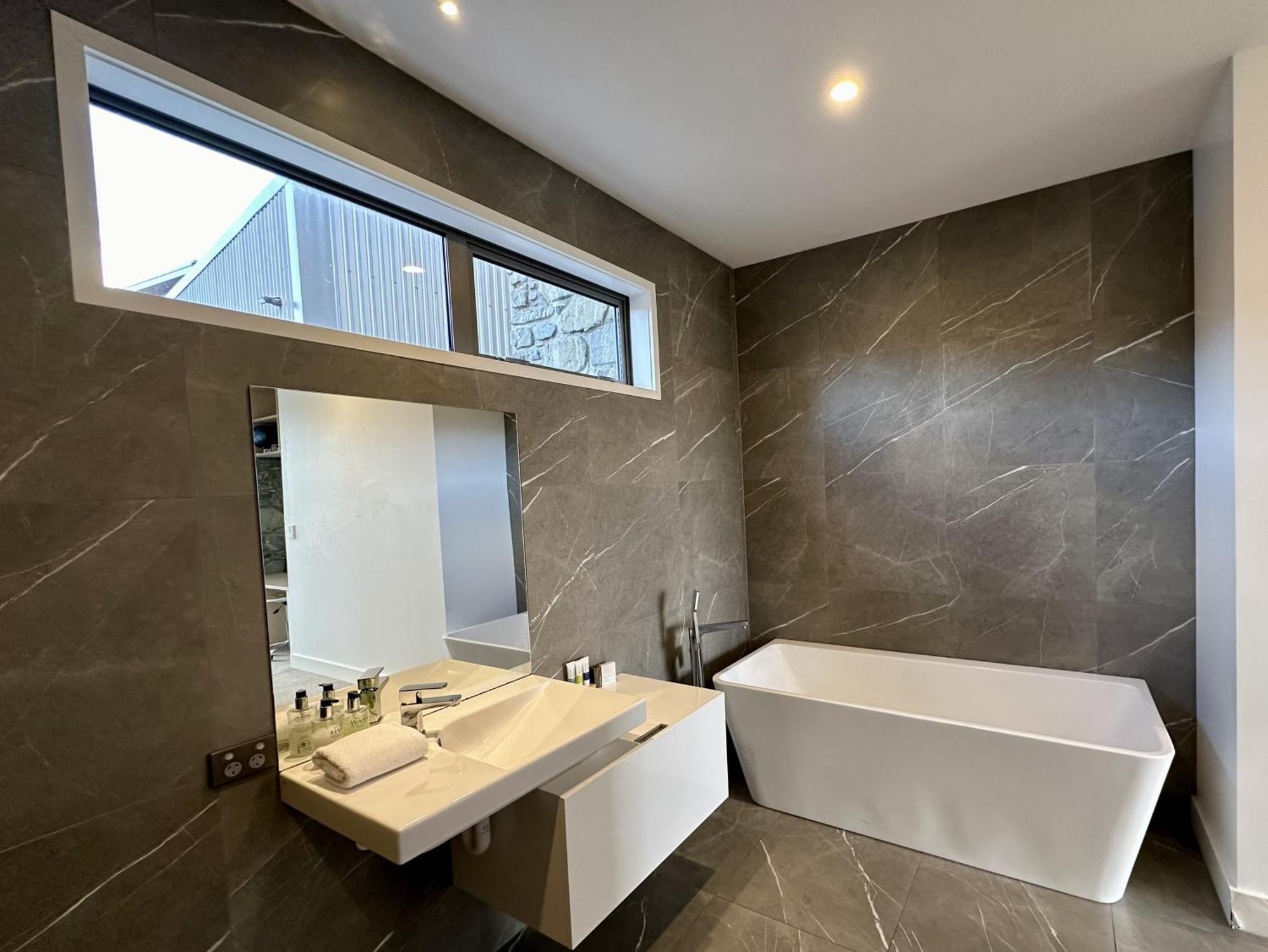 Luxury Lakeview Apartment - Лейк Текапо Екстериор снимка